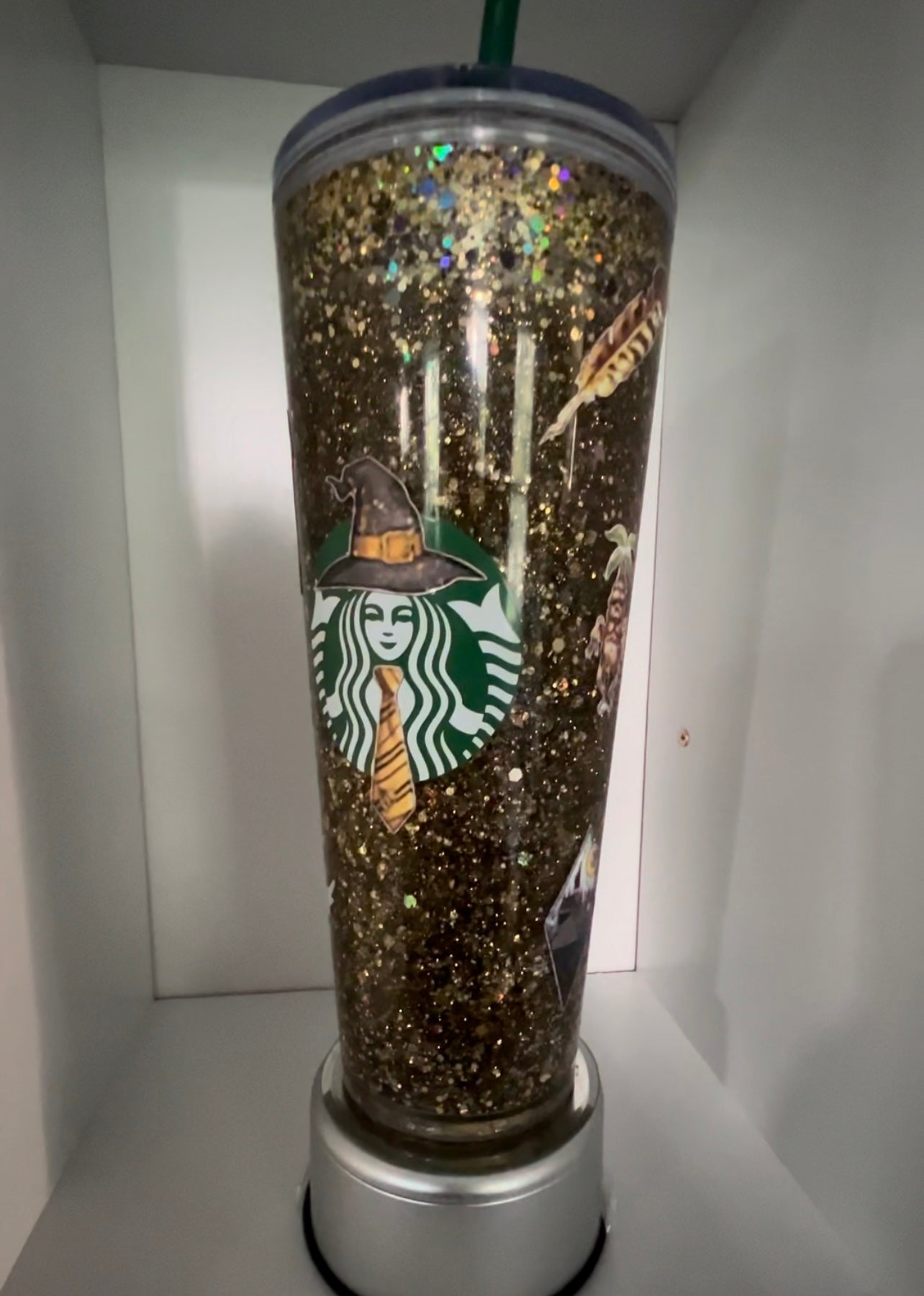 Wizard hogwarts Starbucks venti 24oz snowglobe tumbler